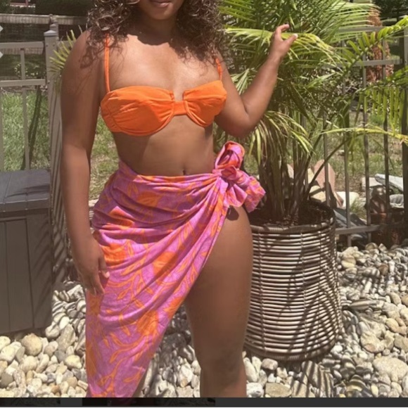 The Saran Sarong new - Picture 2 of 8